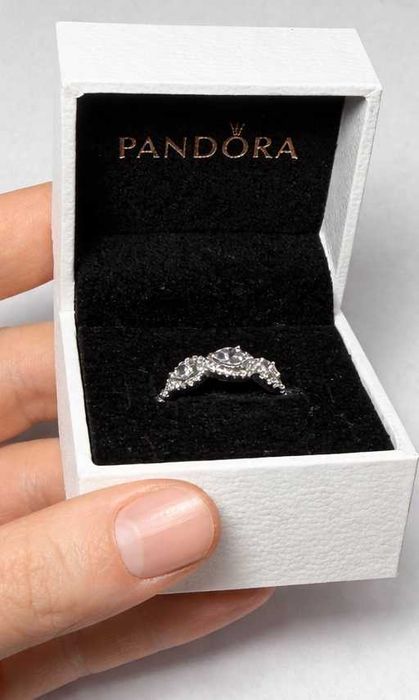 Inel Pandora original argint 925 cu zirconii – elegant, set complet