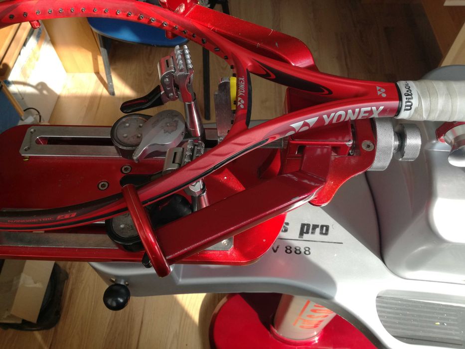 Наплитане на тенис ракети Пловдив