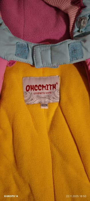 Продам комбенезоны зима на девочку