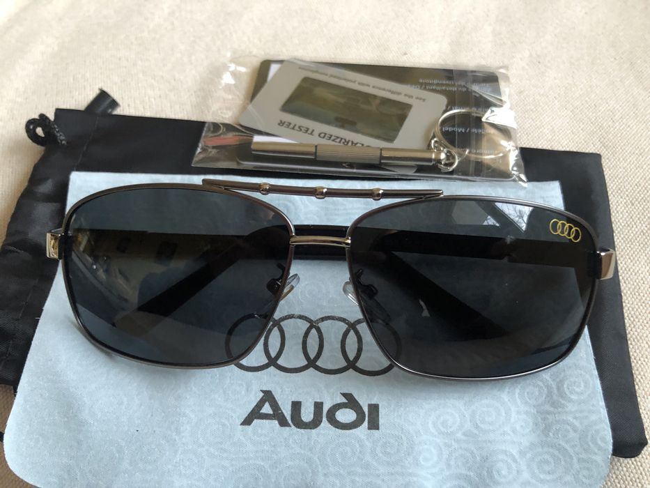 Слънчеви очила с лого Ауди 7 модела