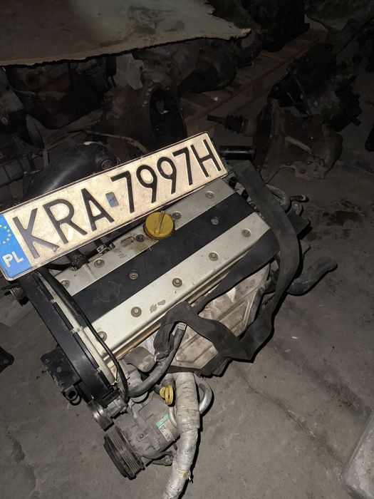 Двигатель Опел Бешка 2 куб привазной