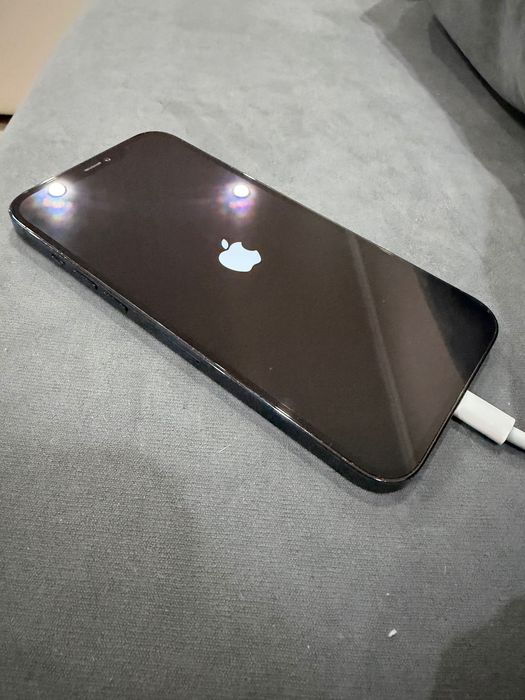 iPhone 12 Pro Max б/у