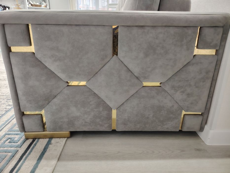 Продам диван 3м.