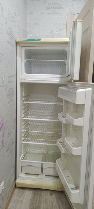 Холодильник Stinol