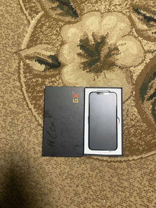 Айфон 11.         .