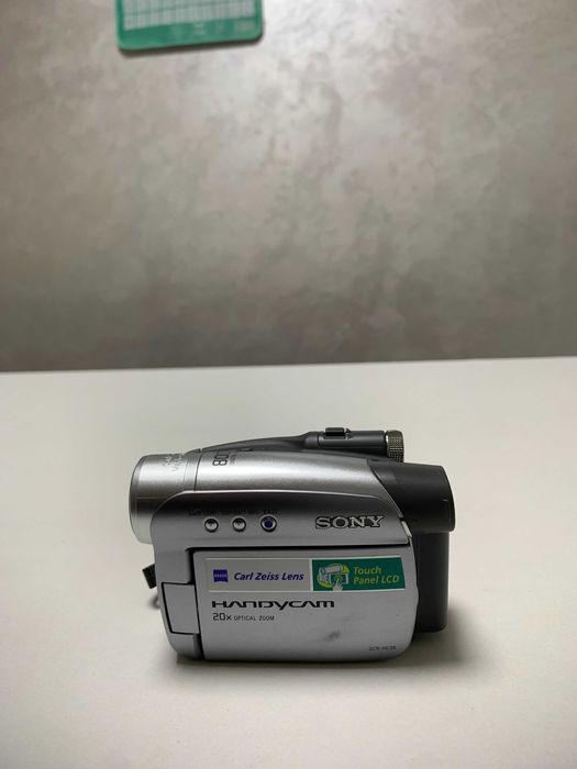 Продам Sony Handycam DCR-HC28E (MiniDV)