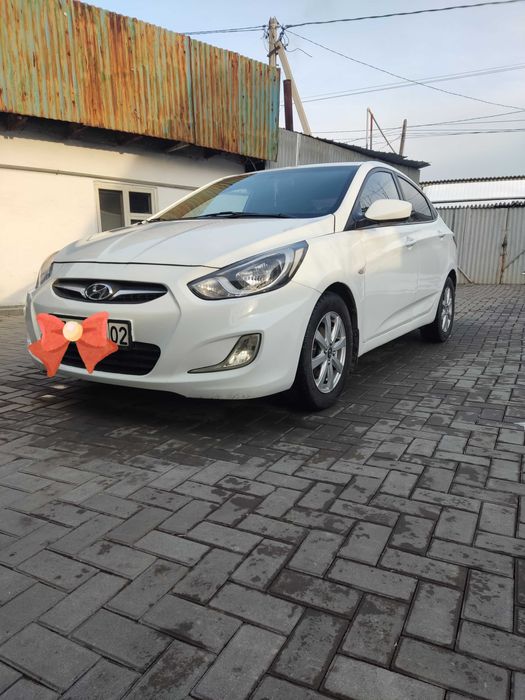 Хюндай акцент 2013