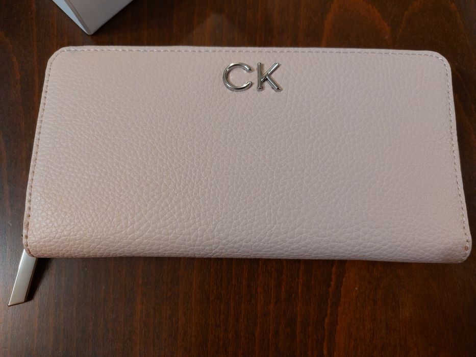 Портфейл Келвин Клайн