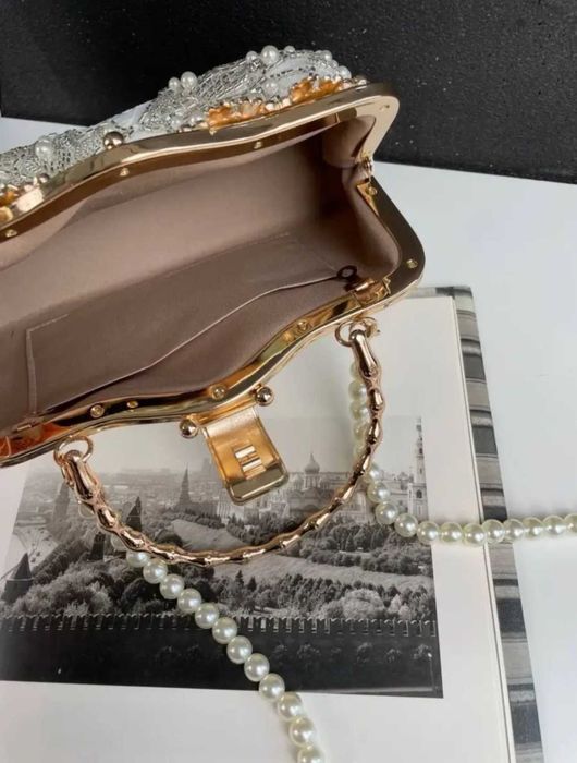 нова чанта с мъниста