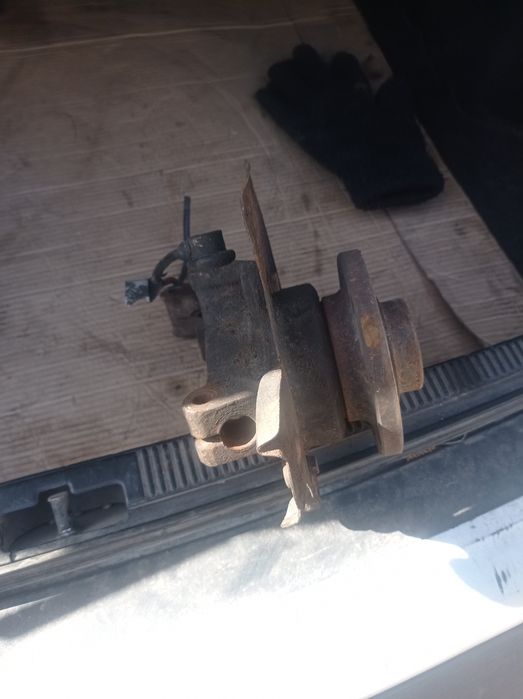 Суппорт цафа кулачок вентелятор Ауди 80 б4