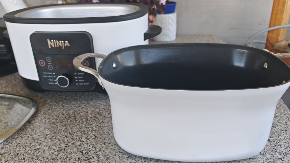 Multicooker Ninja Foodi PossibleCooker 8L (MC1001UKWH) – Stare ca nouă (folosit de ~10 ori)
