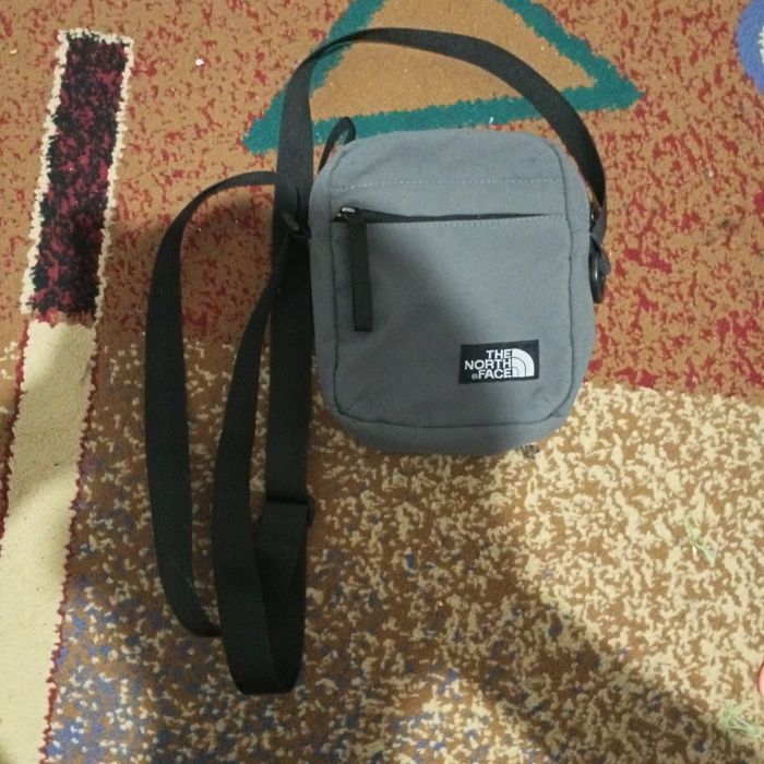 Барсетка почти новый