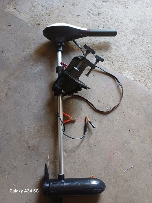 Лодочный электродвигатель