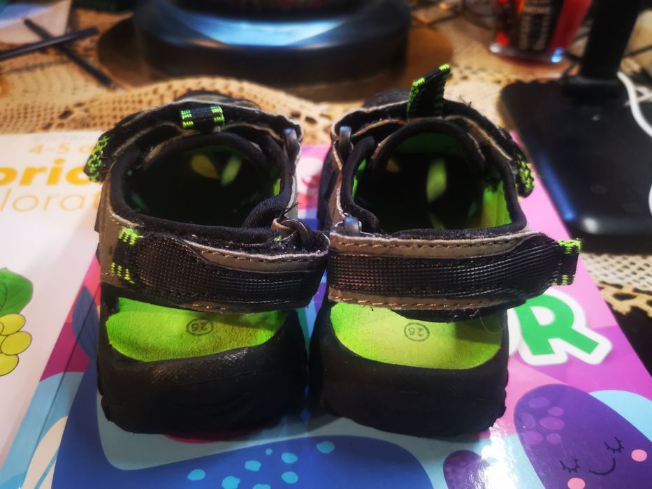 Sandale copii nr. 25.