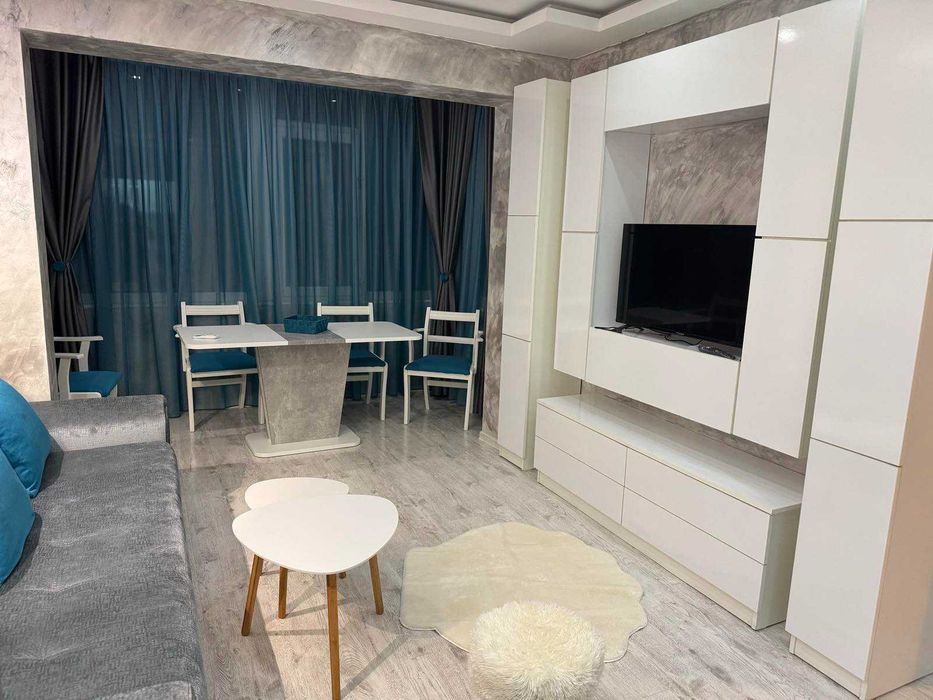 Дава се под наем Тристаен апартамент в Бургас, Възраждане - 70 кв.м за 750 € - Снимка #2