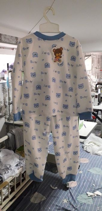 Bolalar kiyimlari 3  5 yoshga narhi 15 ming kelishamiz