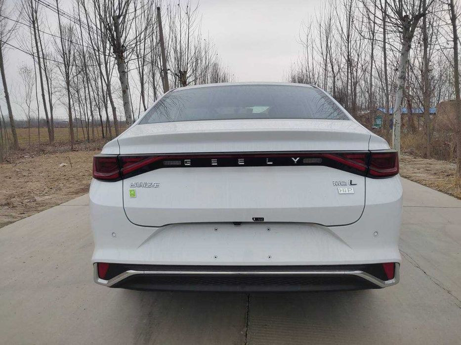 Продается новая GEELY EMGRAND L HYBRID! запас хода 1300 км!