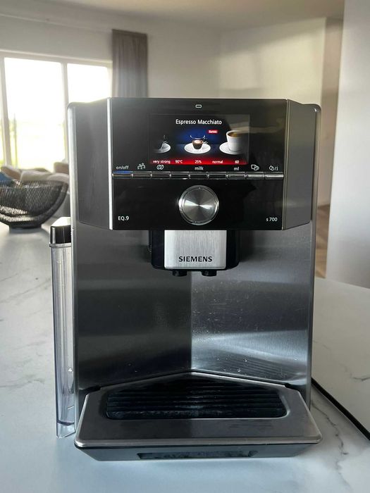 Expresor automat cafea Siemens EQ9 s700 - model de top