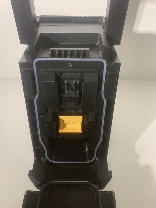 Makita DMR 114 radio