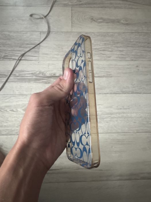 Продам чехол на iPhone 15-й Pro Max