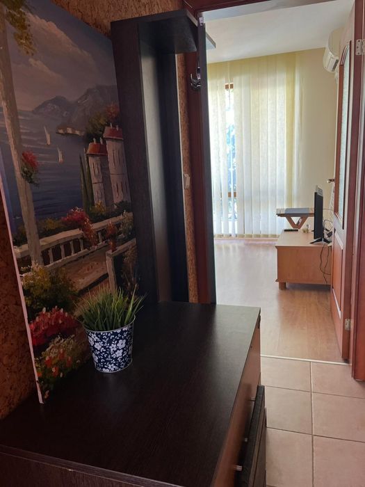 Продава се, 3-стаен, Св. Влас,  Елените, първа линия!