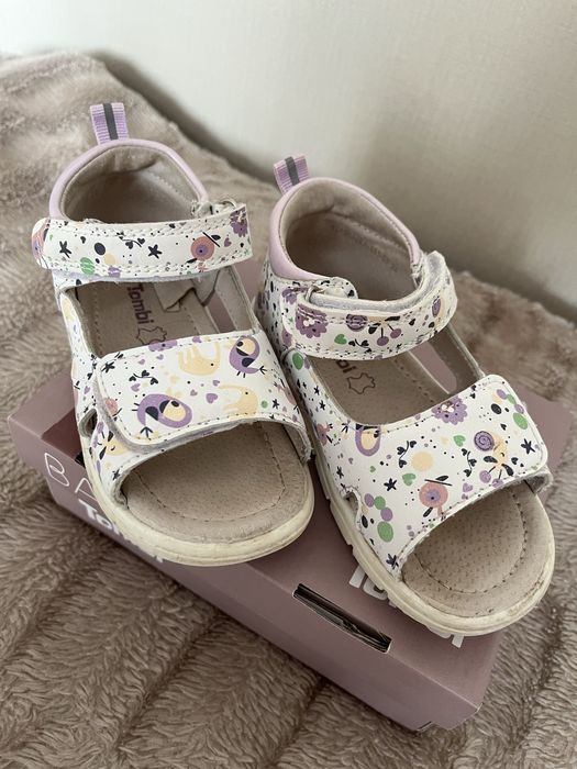 Продам детские сандали