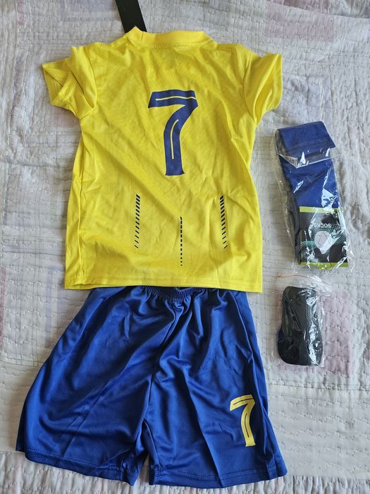 Нови детски футболни екипи