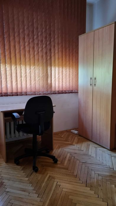 Дава под наем 1-стаен, гр. Плевен, Идеален център
