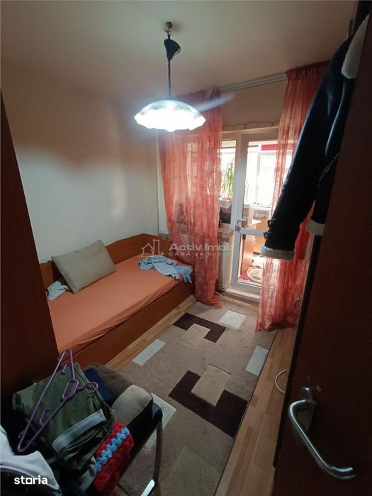 Apartament 4 decomandat, etaj 1, CT - Sarari