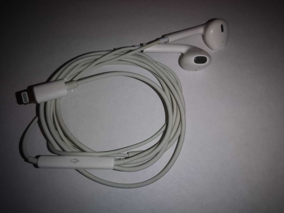 Оригинални слушалки iPhone Lightning и 3.5мм жак