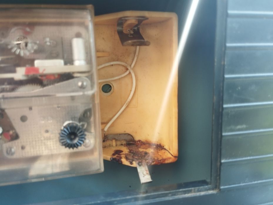 Настолен часовник Янтар