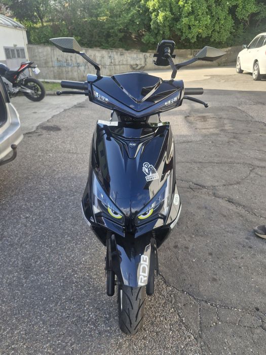 Vand Scooter Electric
