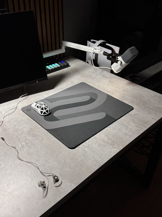 Коврики ZOWIE разных видов