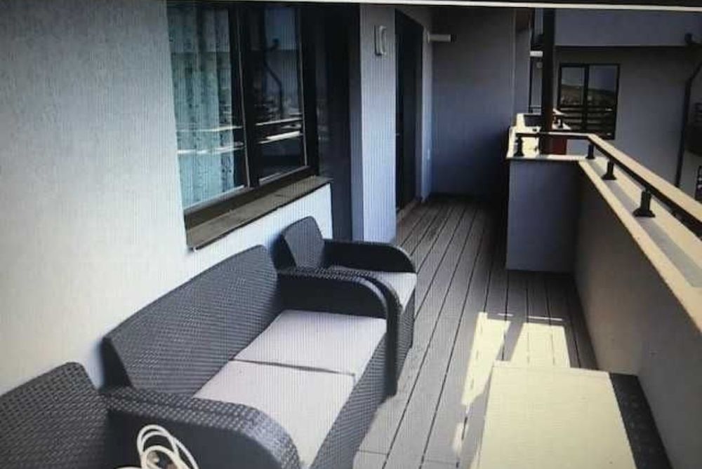 Închiriez apartament tip Penthouse