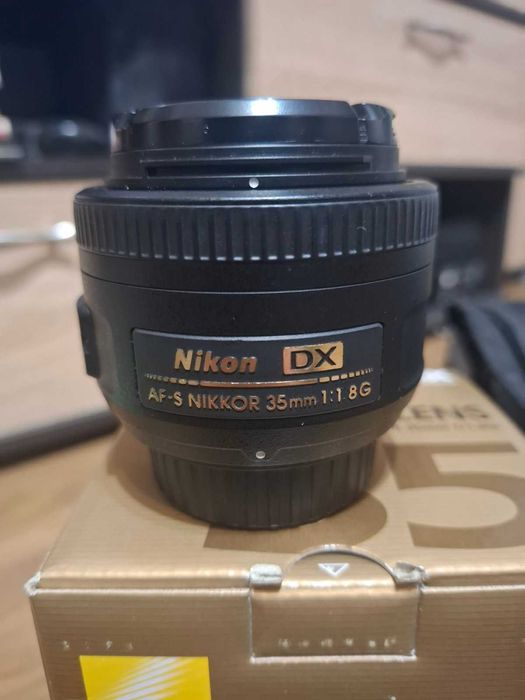 Nikon D3200 + 35mm 1.8 + 18-55mm + филтри – комплект или по отделно