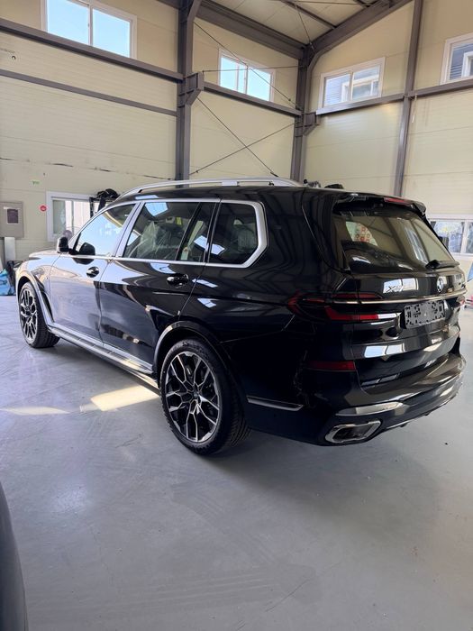 BMW X7 xDrive 50i 2026 год