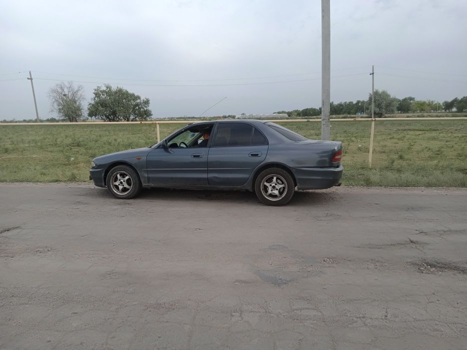 Продам автомобиль Митсубиси галанд