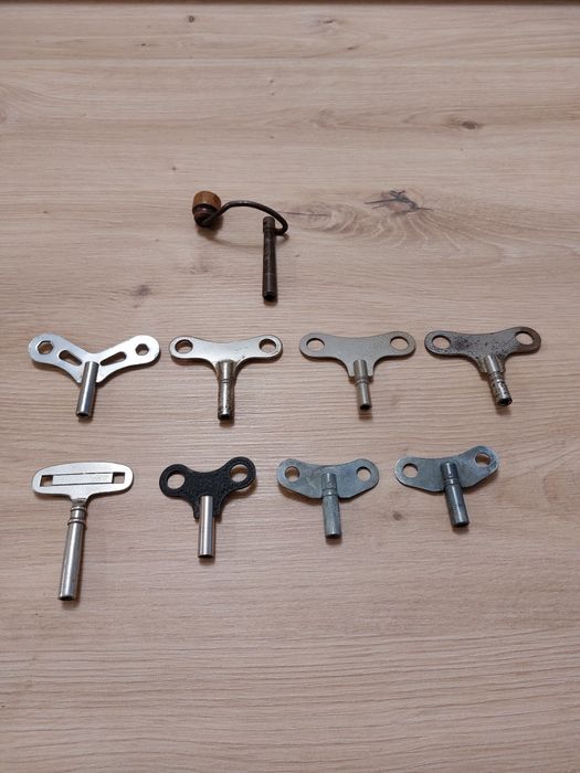 Ключета за стенни часовници, квадрат.