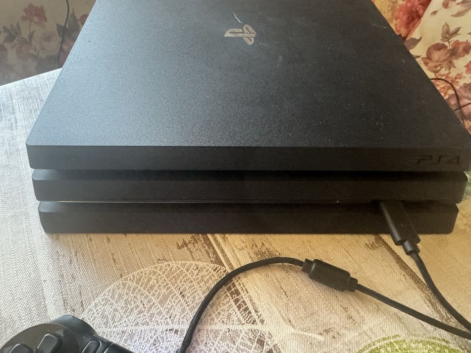PS4 Pro  1TB Playstation 4 Pro