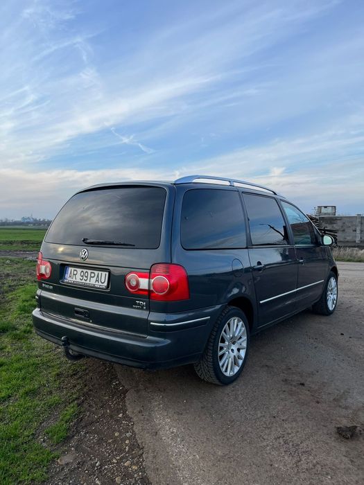 Vând Volkswagen sharan
