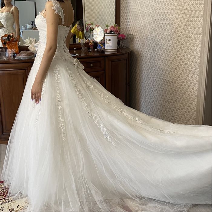 Свадебное платье