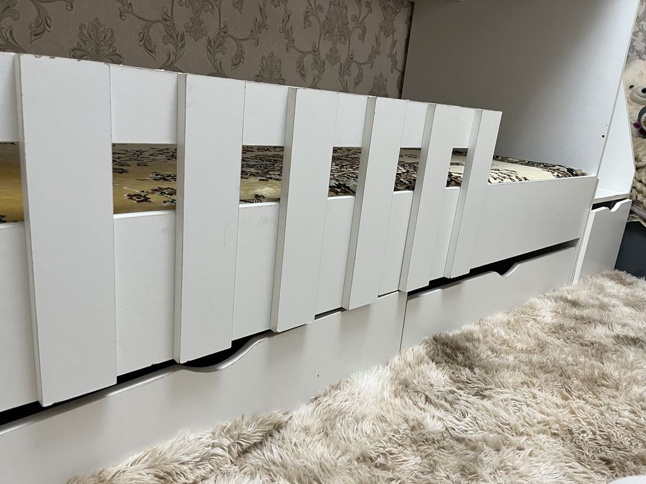 Двухъярусная кровать для детей