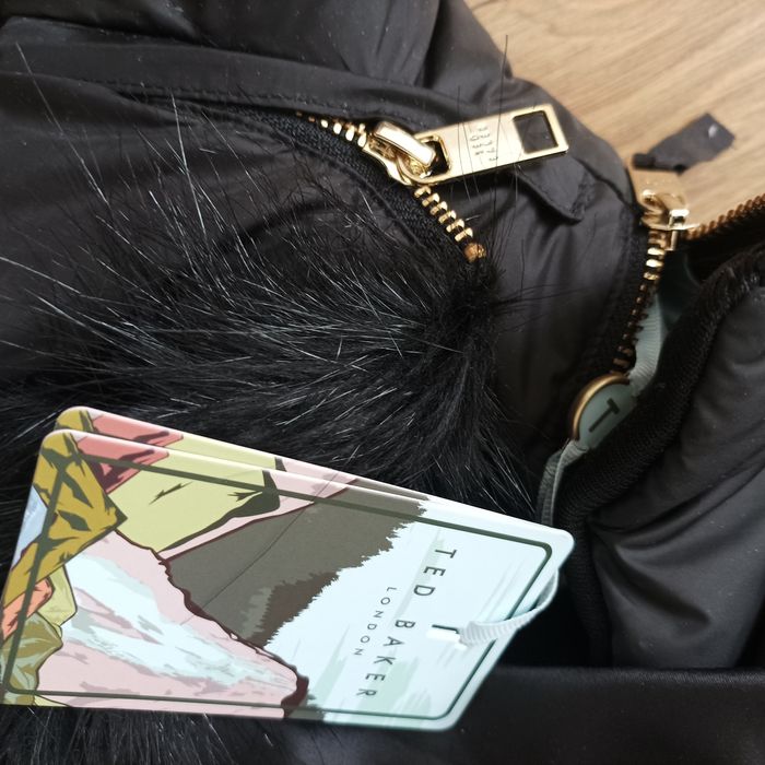 Ted Baker пухенка L/ХЛ размер