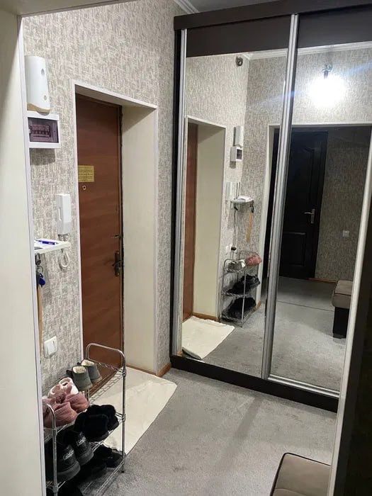 Бабура Продаётса 2в3/4/9 Рувд Срочна отдл вход 65кв.м