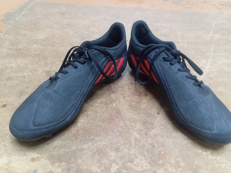 Продам бутццы одевал один раз