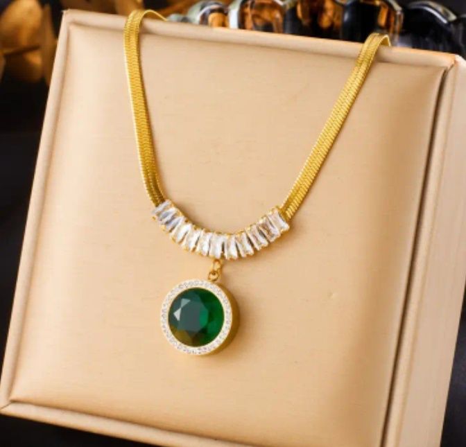 Bijuterii din otel inoxidabil