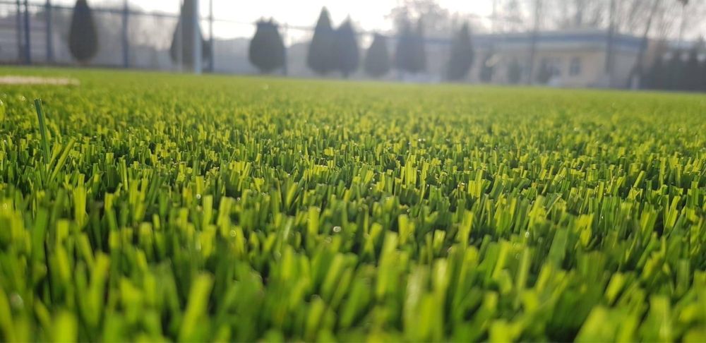 Suniy gazon iskustvenniy