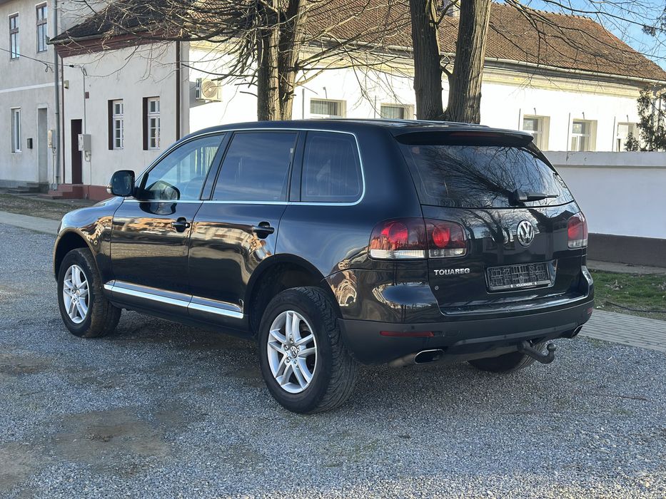 Volkswagen Touareg - 2.5 TDI, An 2010, Manuala 6 viteze, Clima