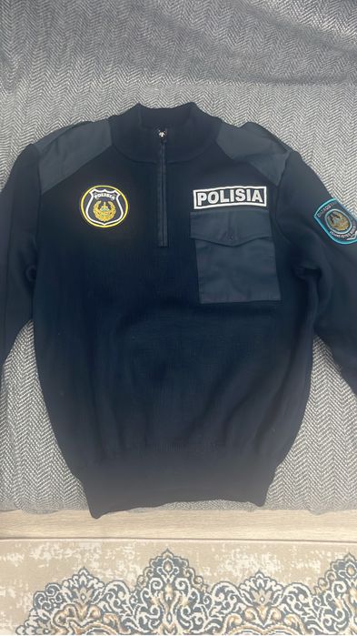 Продам Свитер и Обувь