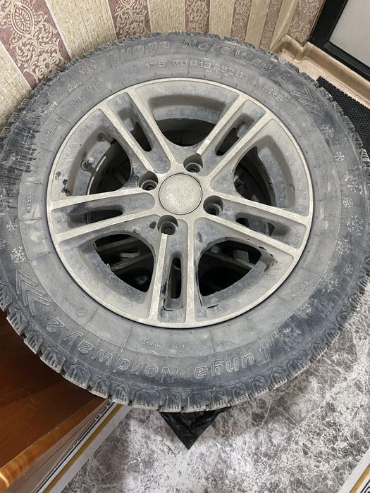 Продам диск с зимней резиной